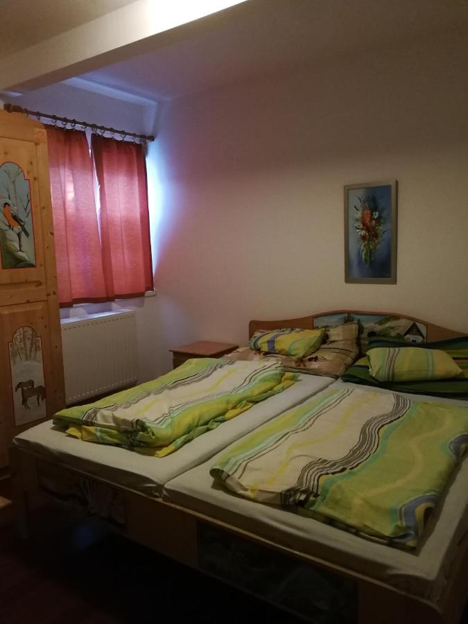 Gomba Panzio Bed and Breakfast Velem Buitenkant foto
