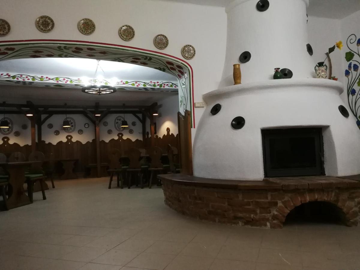 Gomba Panzio Bed and Breakfast Velem Buitenkant foto