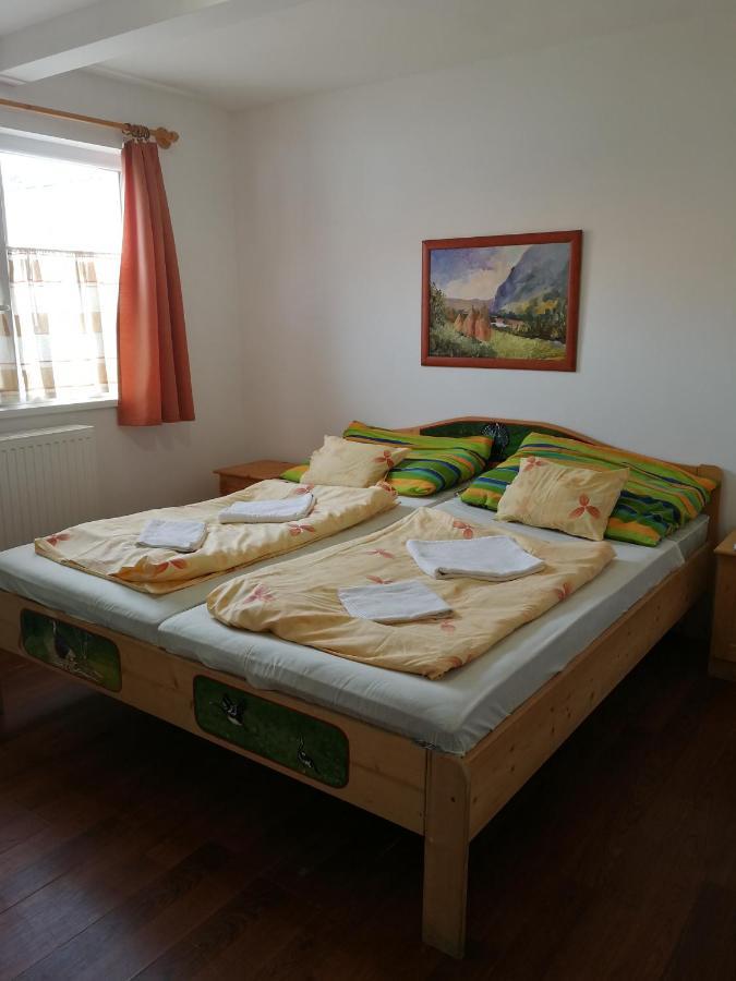 Gomba Panzio Bed and Breakfast Velem Buitenkant foto