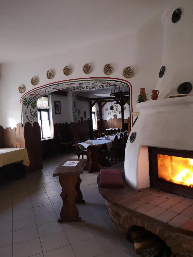 Gomba Panzio Bed and Breakfast Velem Buitenkant foto