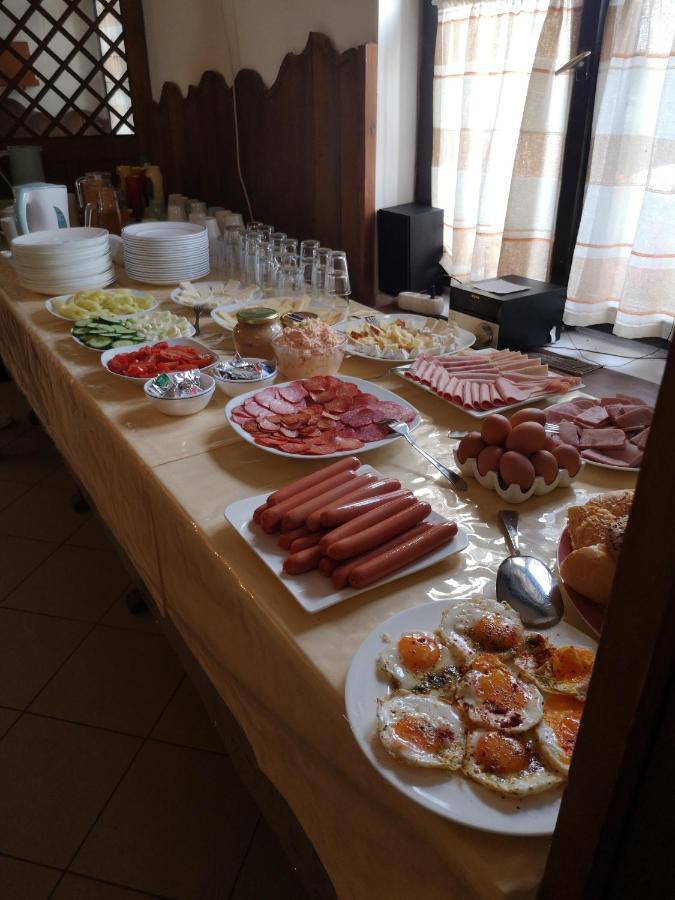 Gomba Panzio Bed and Breakfast Velem Buitenkant foto